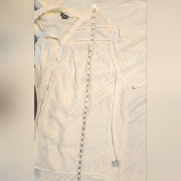 🩷Torrid Chiffon Clip Dot With Contrasting Eyelet Top Ivory Size 5💜 - Picture 4 of 9